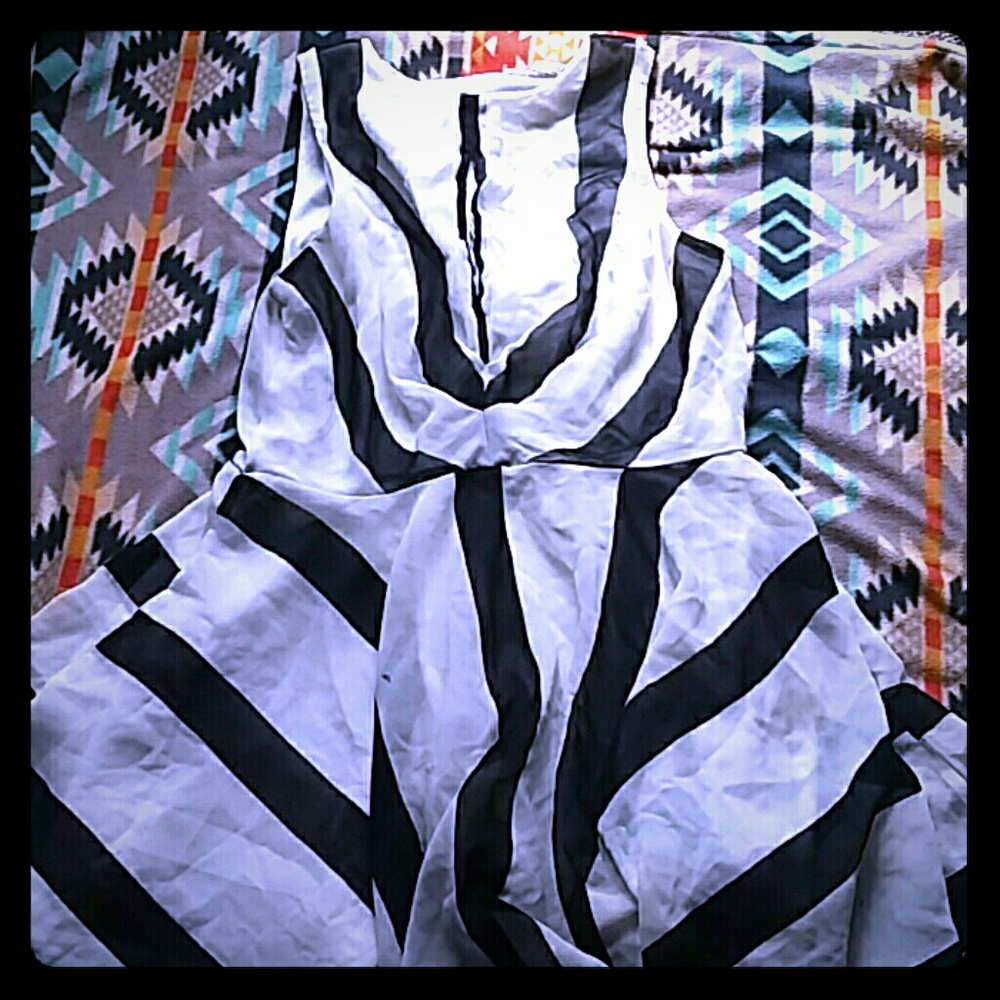 Sans souci dress